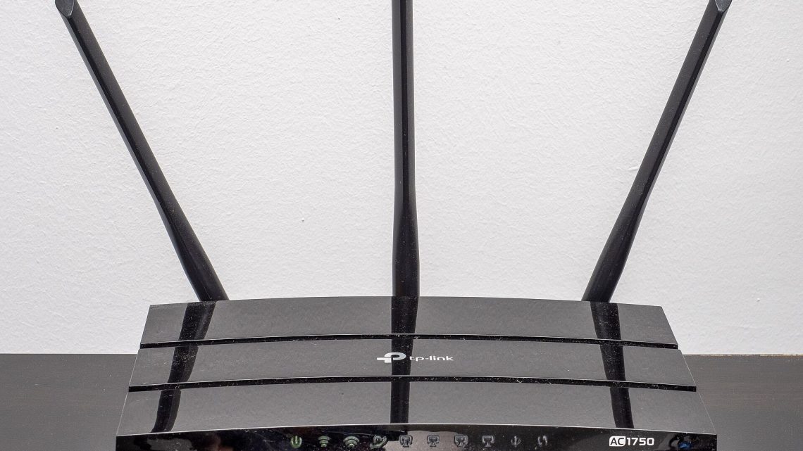 Mesh Wi-Fi vs. a Single Router: Which One Your Home Actually Needs